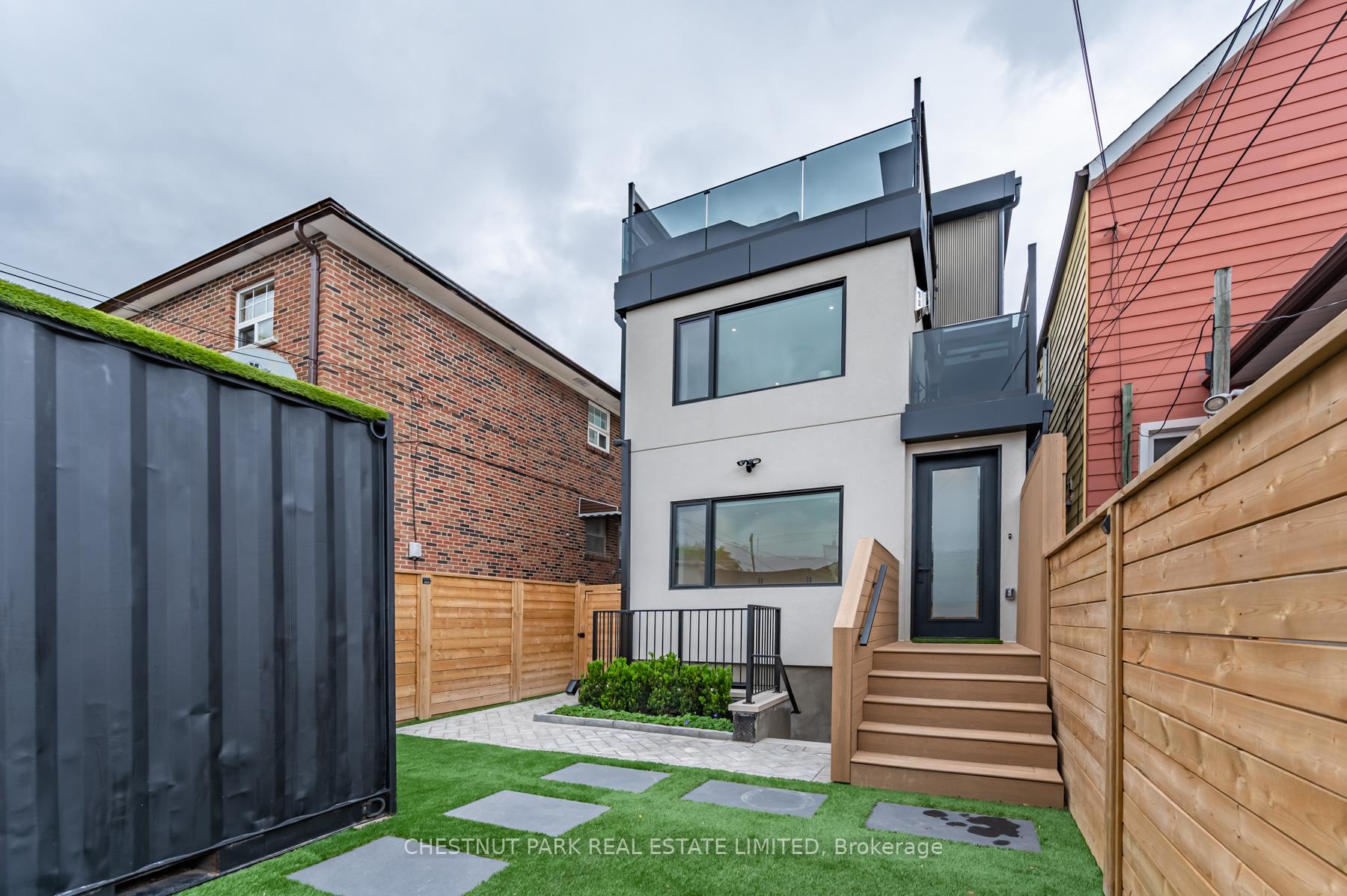 Photo 26 of Unit Lower, 594 Concord Avenue, Toronto, Dovercourt-Wallace Emerson-Junction — HOMEH