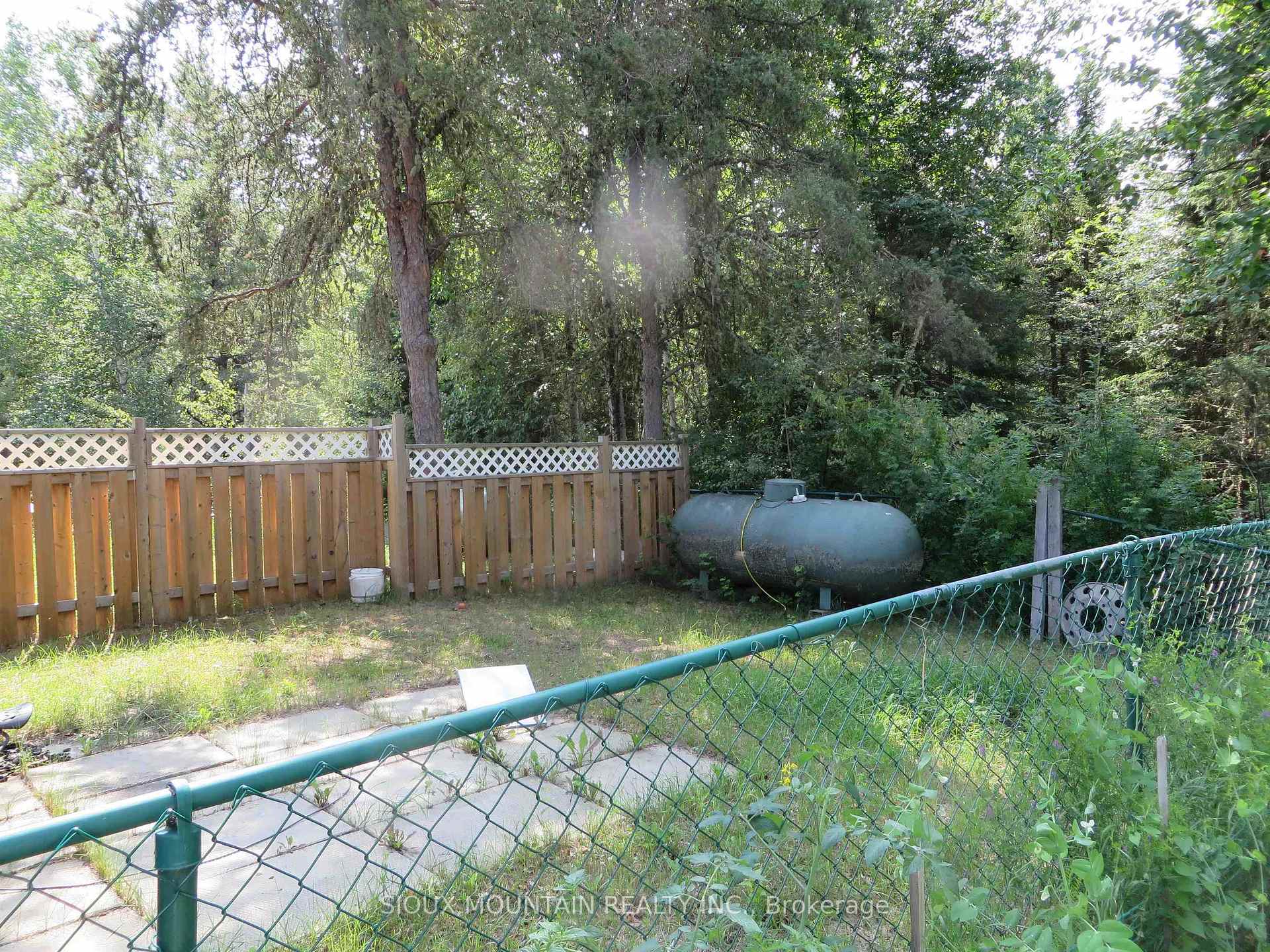 Photo 2 of 55 Lakeview Crescent, Pickle Lake, TB-650 — HOMEH