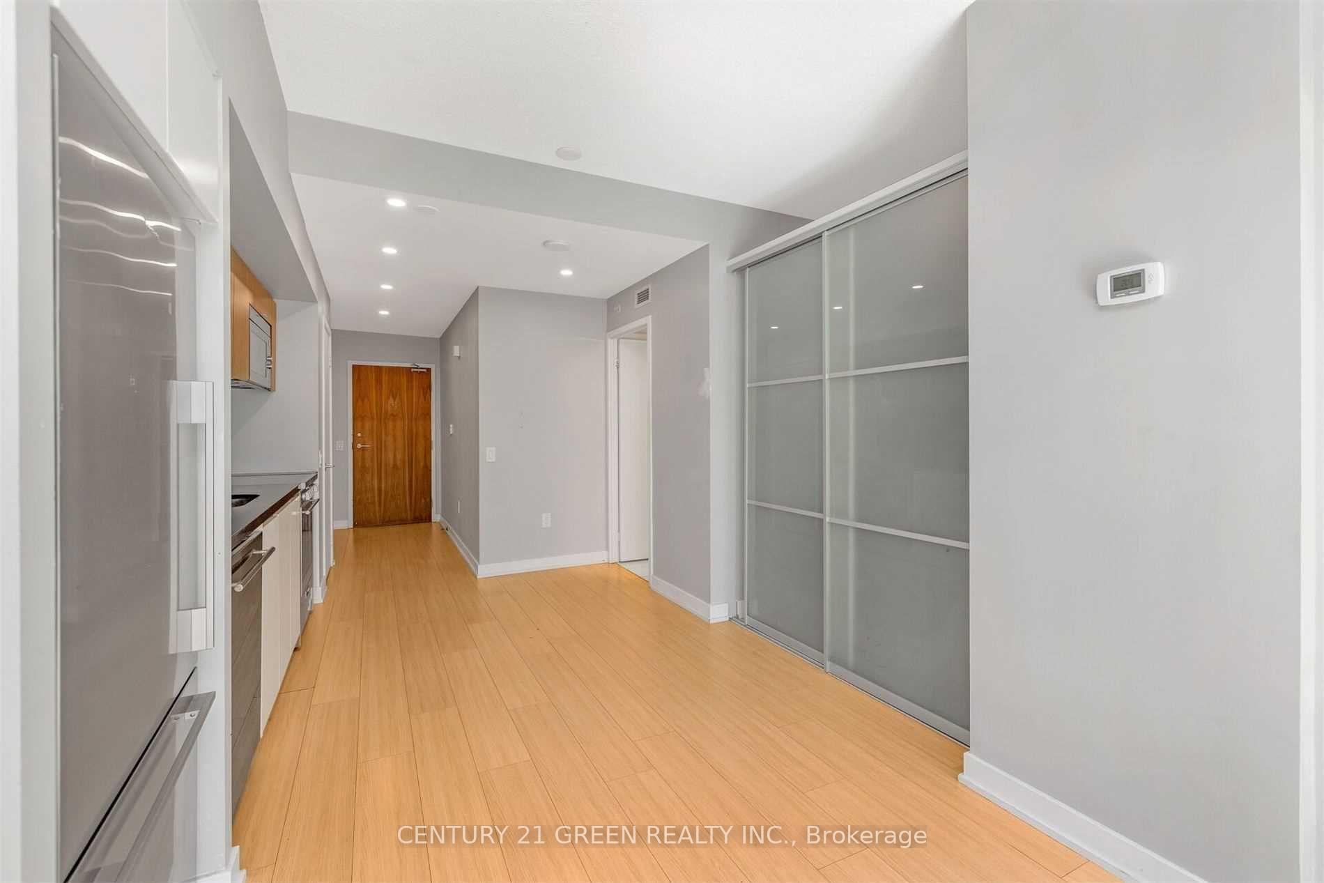 Photo 11 of Unit 705, 85 Queens Wharf Road, Toronto, Waterfront Communities — HOMEH