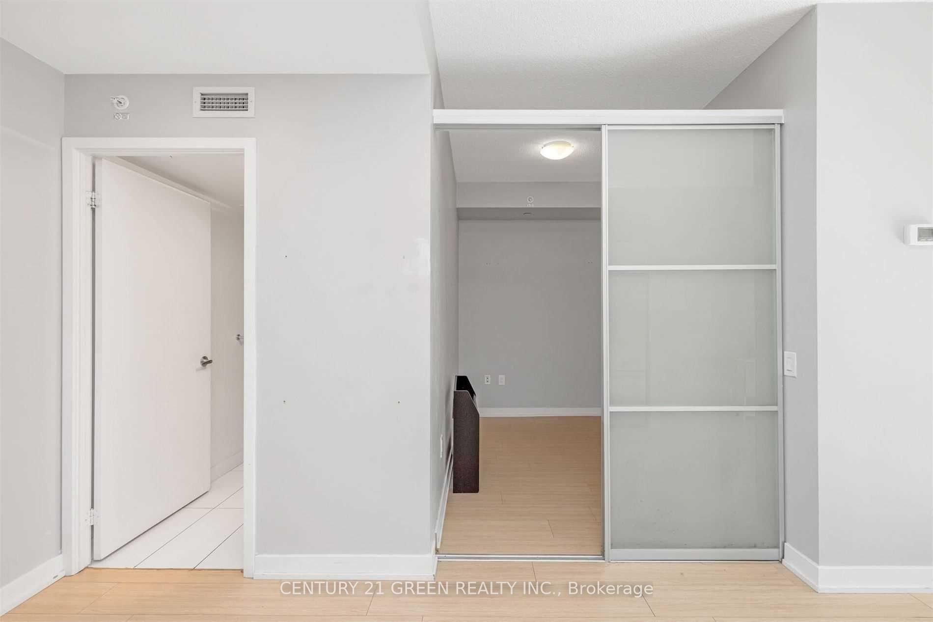 Photo 12 of Unit 705, 85 Queens Wharf Road, Toronto, Waterfront Communities — HOMEH