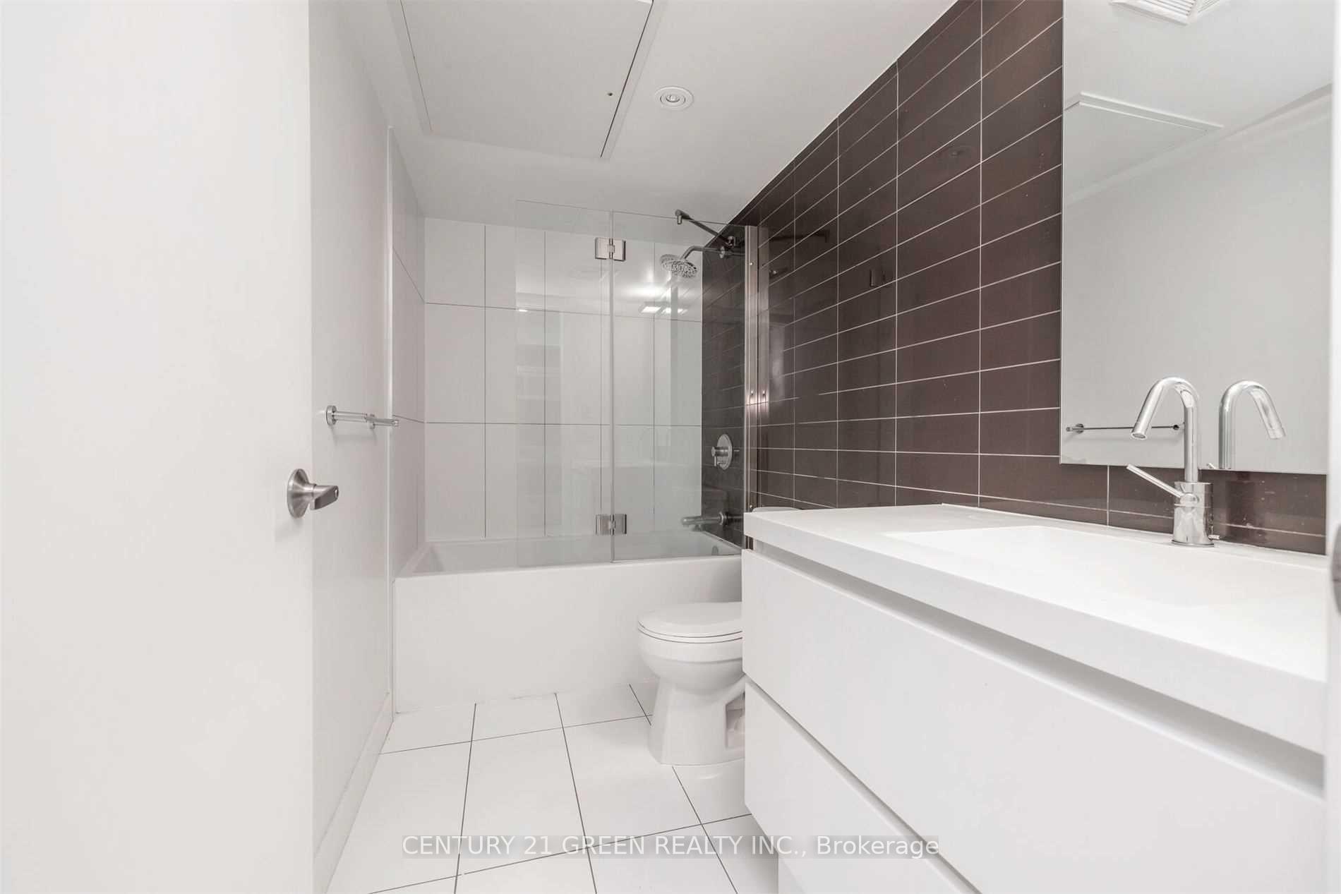 Photo 17 of Unit 705, 85 Queens Wharf Road, Toronto, Waterfront Communities — HOMEH