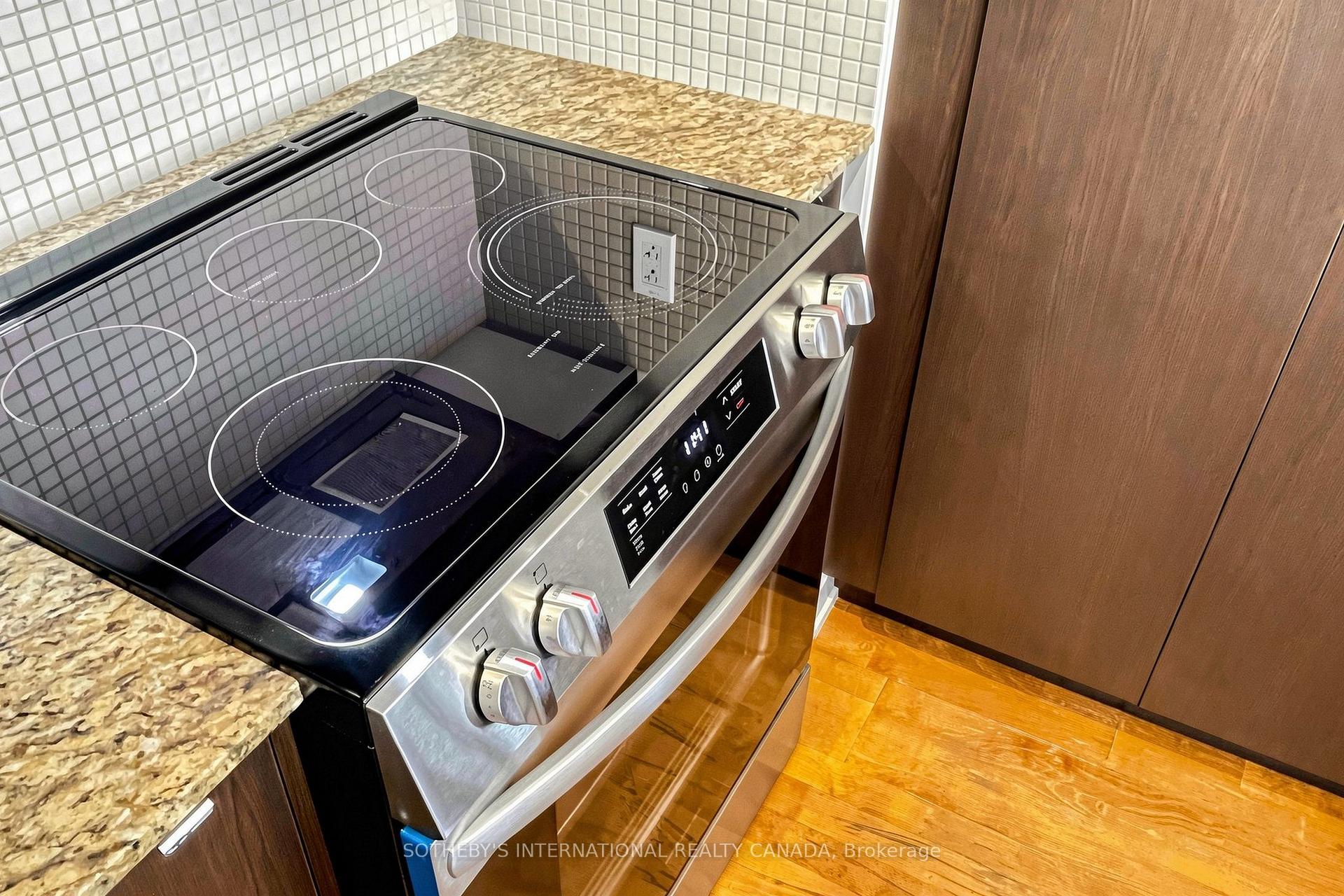Photo 32 of Unit 3601, 33 Lombard Street, Toronto, Church-Yonge Corridor — HOMEH