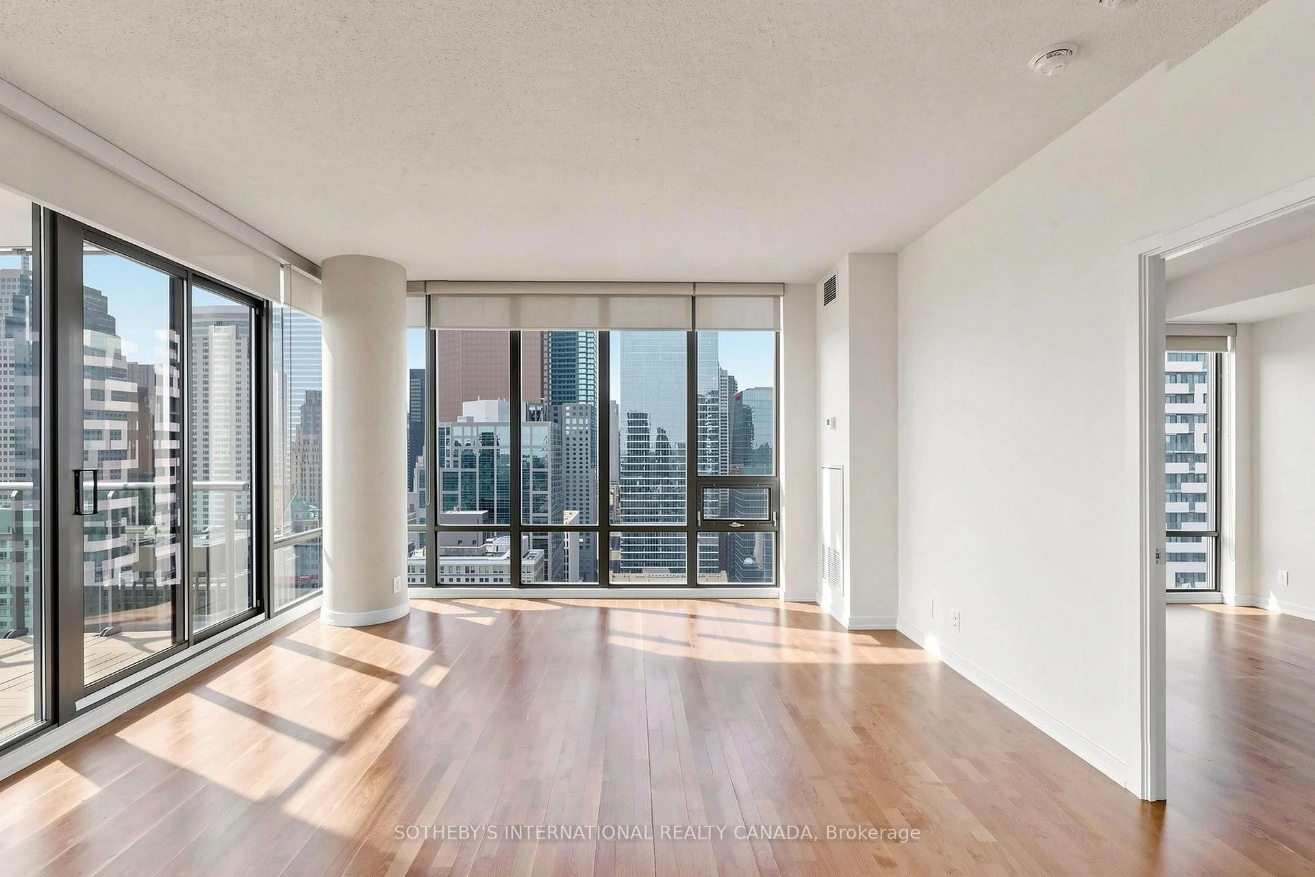 Photo 9 of Unit 3601, 33 Lombard Street, Toronto, Church-Yonge Corridor — HOMEH