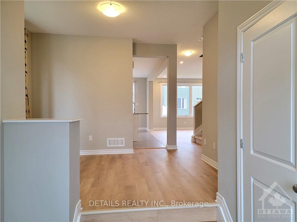 Photo 3 of 251 Saddleback Crescent, Ottawa, Kanata - Kanata Lakes/Heritage Hills — HOMEH