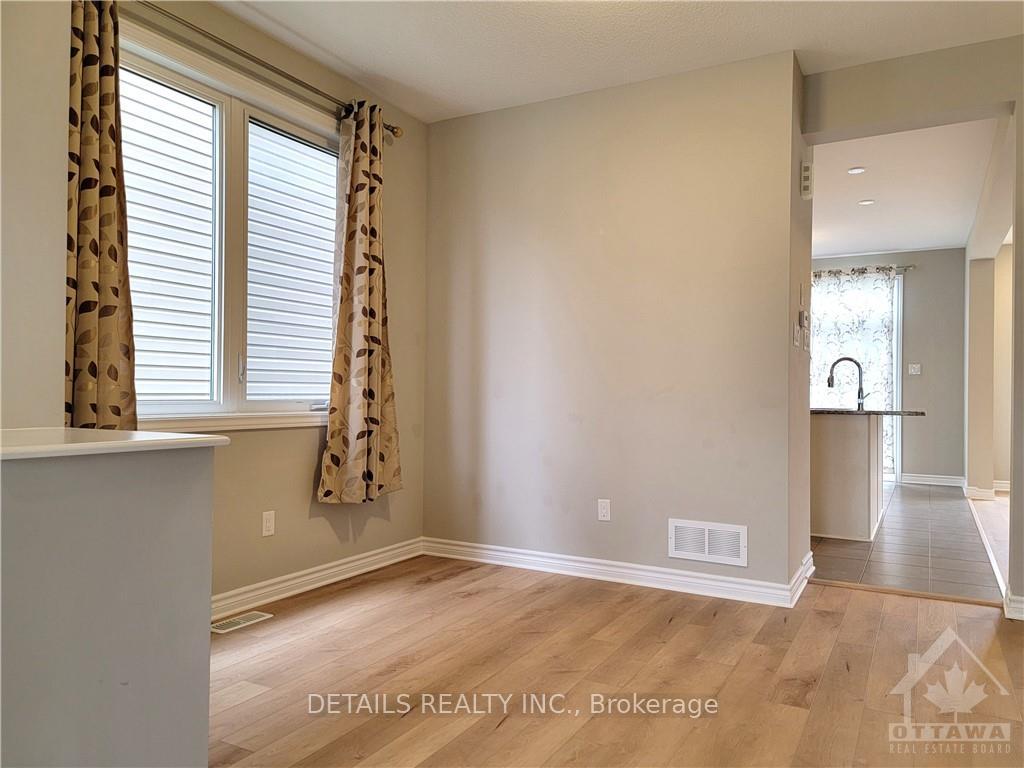 Photo 4 of 251 Saddleback Crescent, Ottawa, Kanata - Kanata Lakes/Heritage Hills — HOMEH