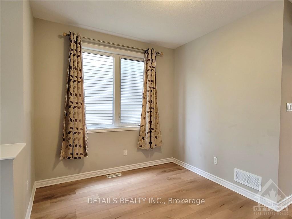 Photo 5 of 251 Saddleback Crescent, Ottawa, Kanata - Kanata Lakes/Heritage Hills — HOMEH