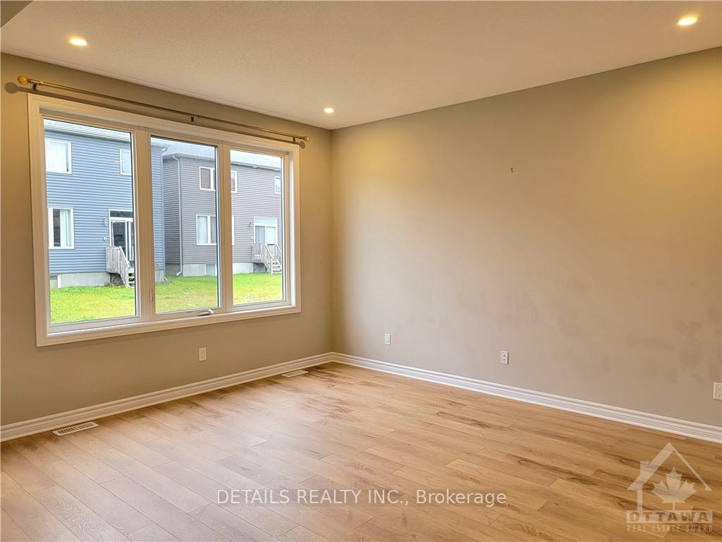 Photo 8 of 251 Saddleback Crescent, Ottawa, Kanata - Kanata Lakes/Heritage Hills — HOMEH