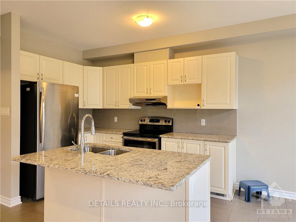Photo 12 of 251 Saddleback Crescent, Ottawa, Kanata - Kanata Lakes/Heritage Hills — HOMEH