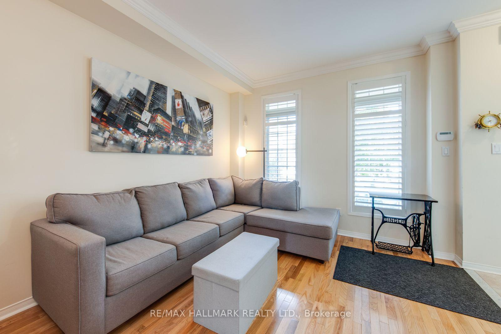 Photo 5 of 15 Whistle Post Street, Toronto, East End-Danforth — HOMEH