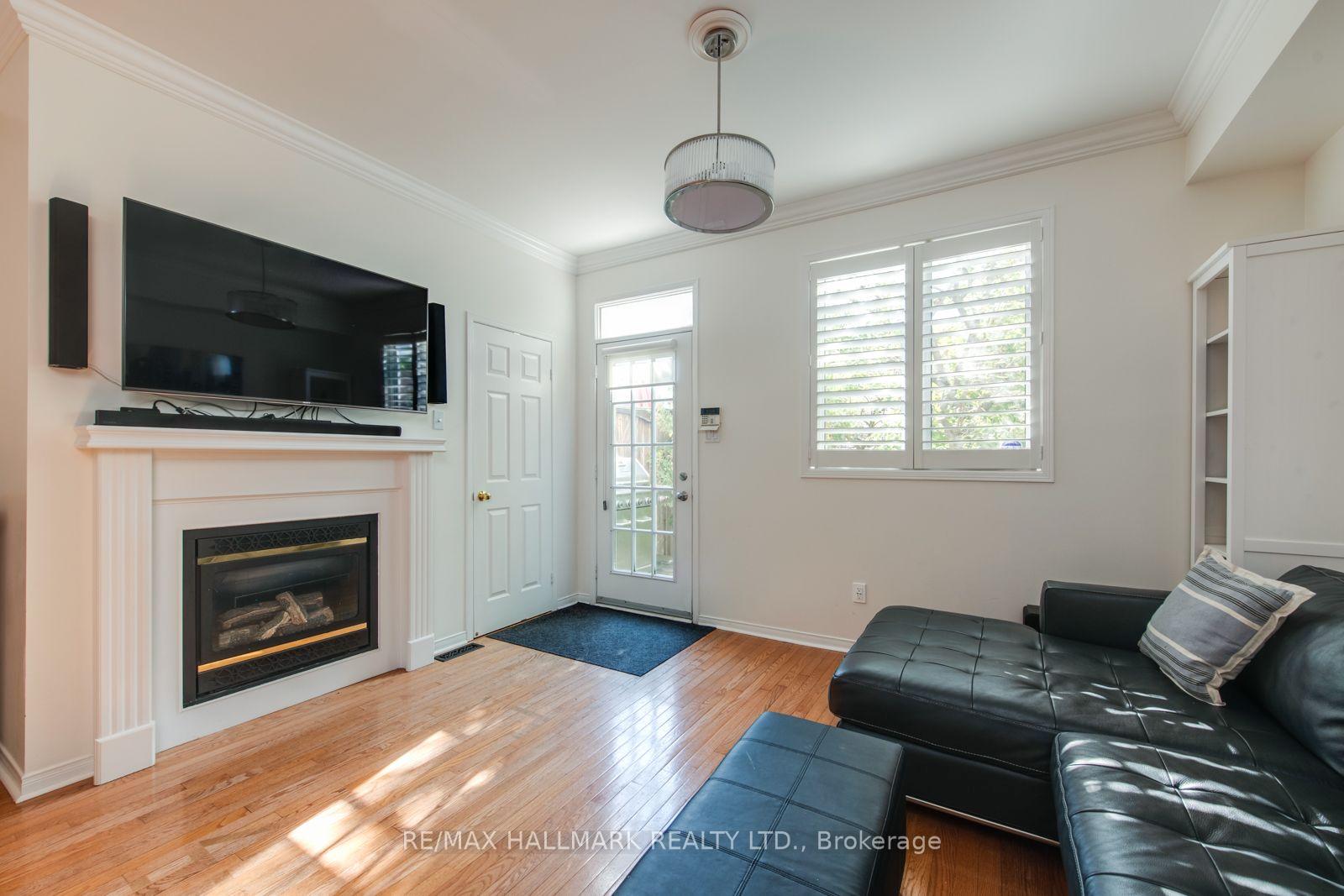 Photo 18 of 15 Whistle Post Street, Toronto, East End-Danforth — HOMEH