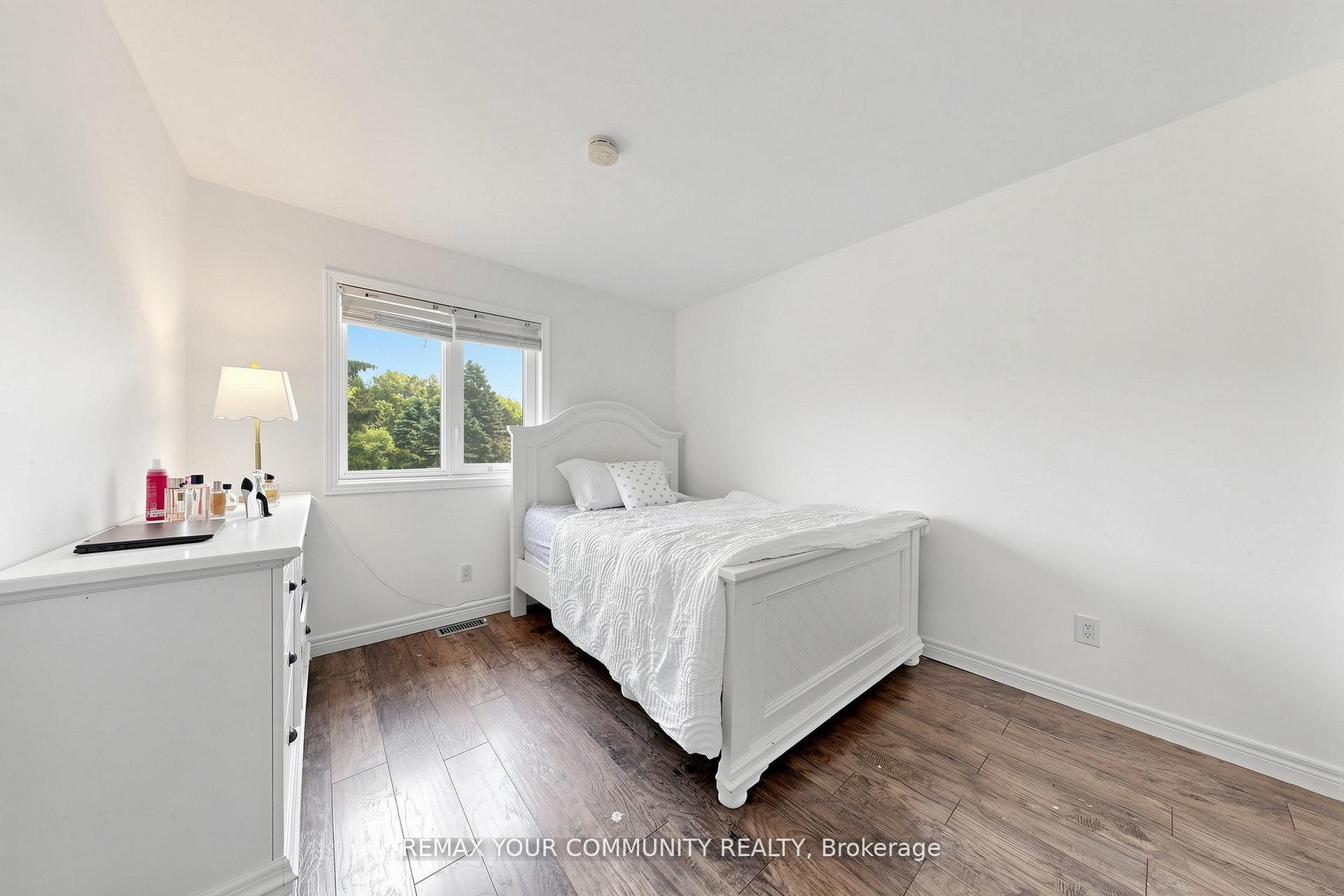 Photo 25 of 32 Brawton Drive N, Caledon, Palgrave — HOMEH