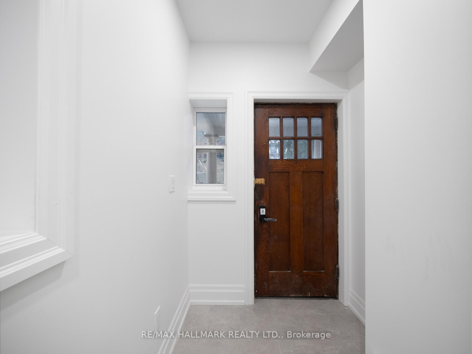 Photo 2 of Unit Unit 3, 547 Indian Road, Toronto, High Park North — HOMEH