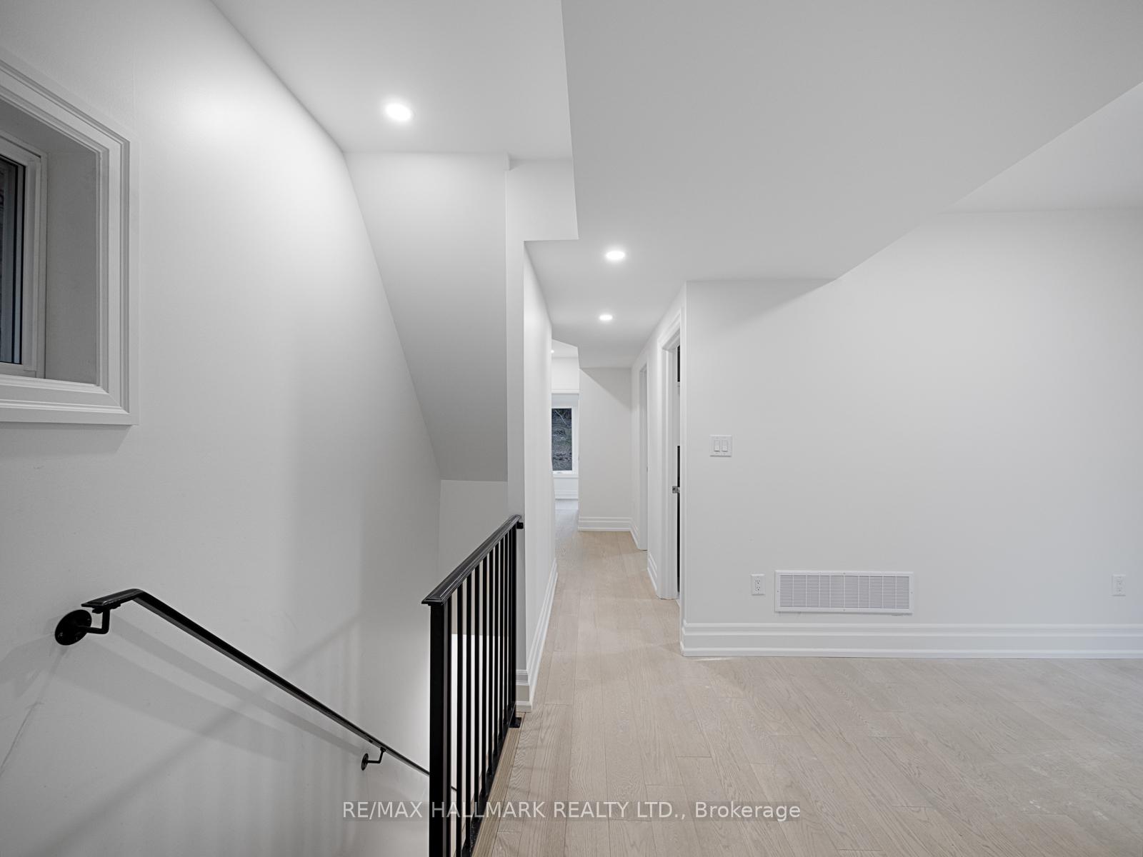Photo 4 of Unit Unit 3, 547 Indian Road, Toronto, High Park North — HOMEH