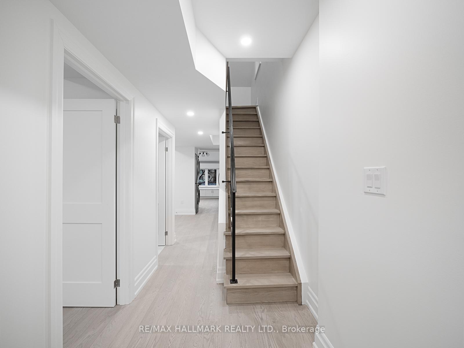 Photo 23 of Unit Unit 3, 547 Indian Road, Toronto, High Park North — HOMEH