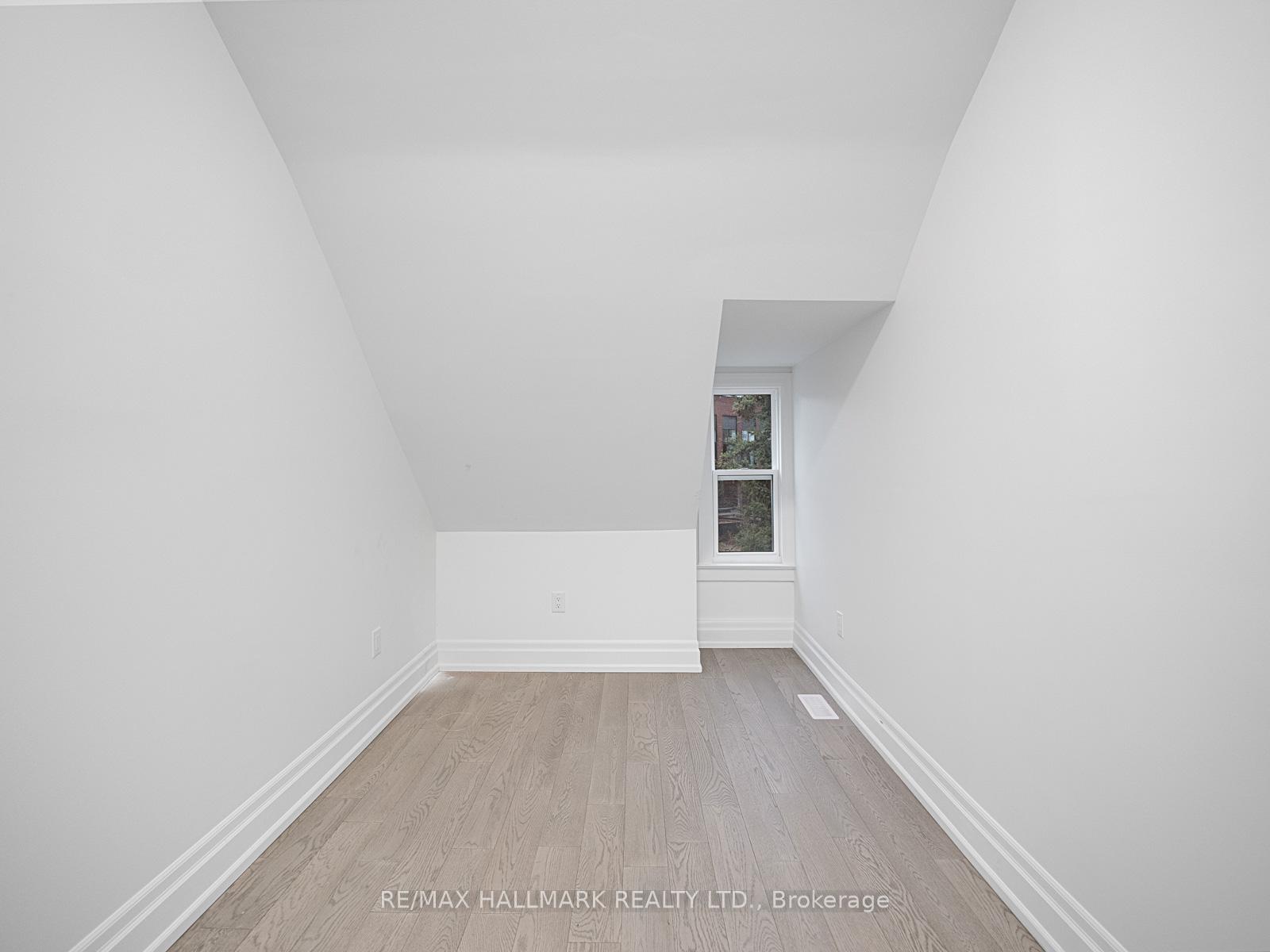 Photo 25 of Unit Unit 3, 547 Indian Road, Toronto, High Park North — HOMEH