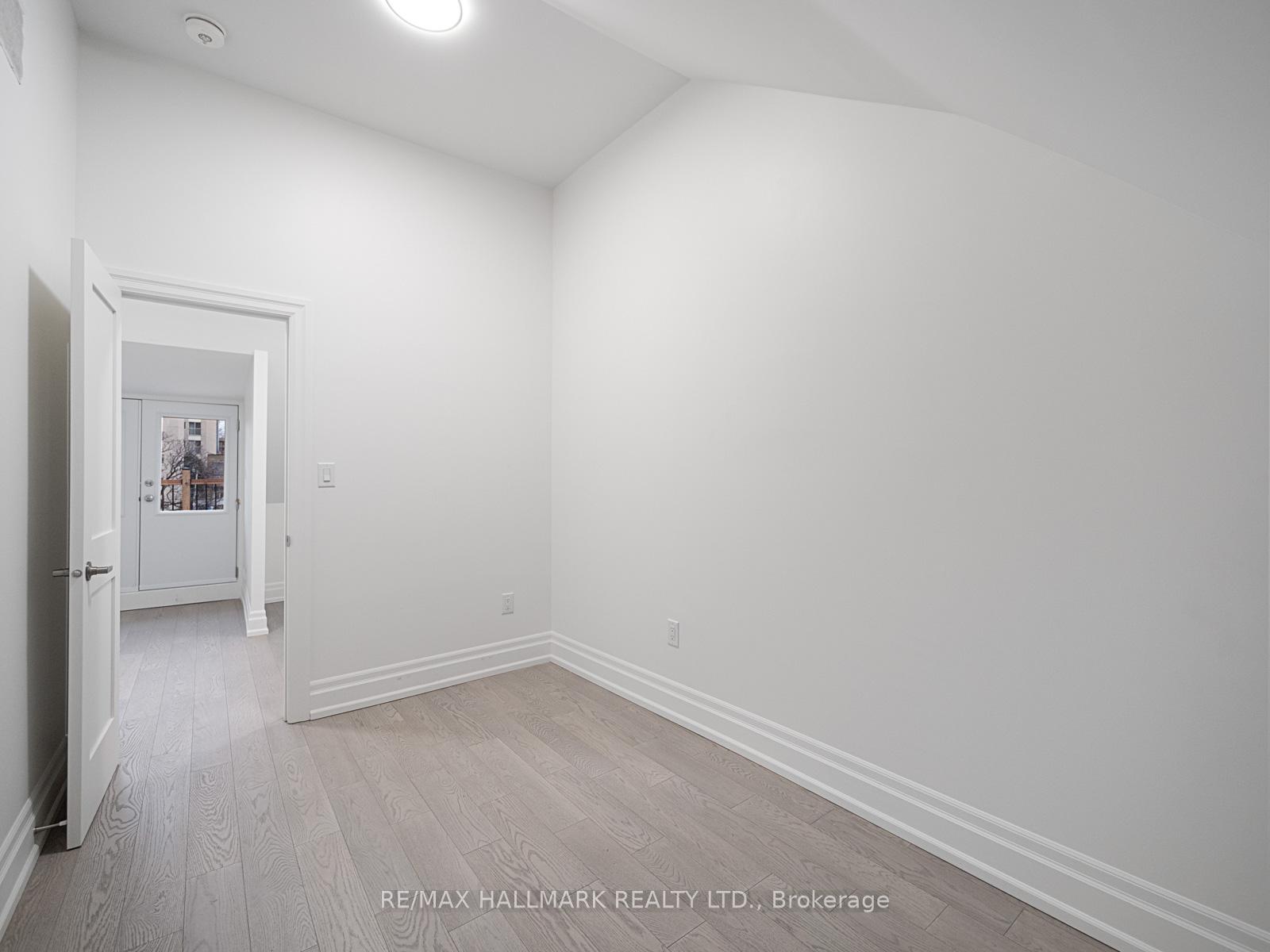 Photo 26 of Unit Unit 3, 547 Indian Road, Toronto, High Park North — HOMEH