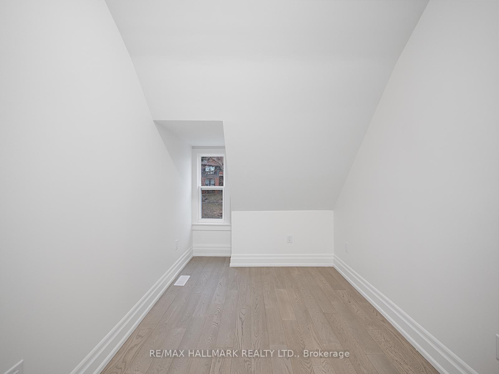 Photo 27 of Unit Unit 3, 547 Indian Road, Toronto, High Park North — HOMEH