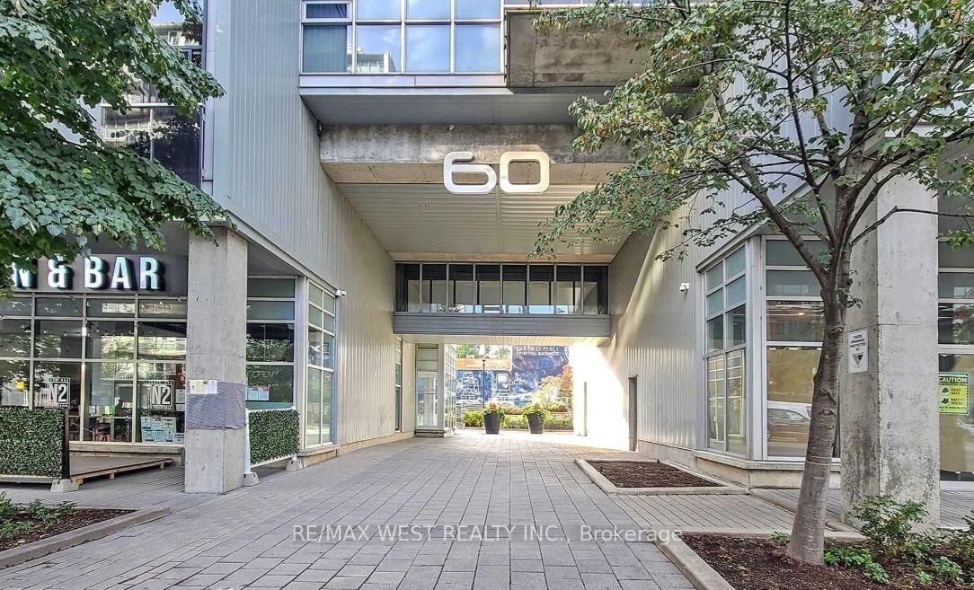 Photo 9 of Unit 401, 60 Bathurst Street, Toronto, Niagara — HOMEH