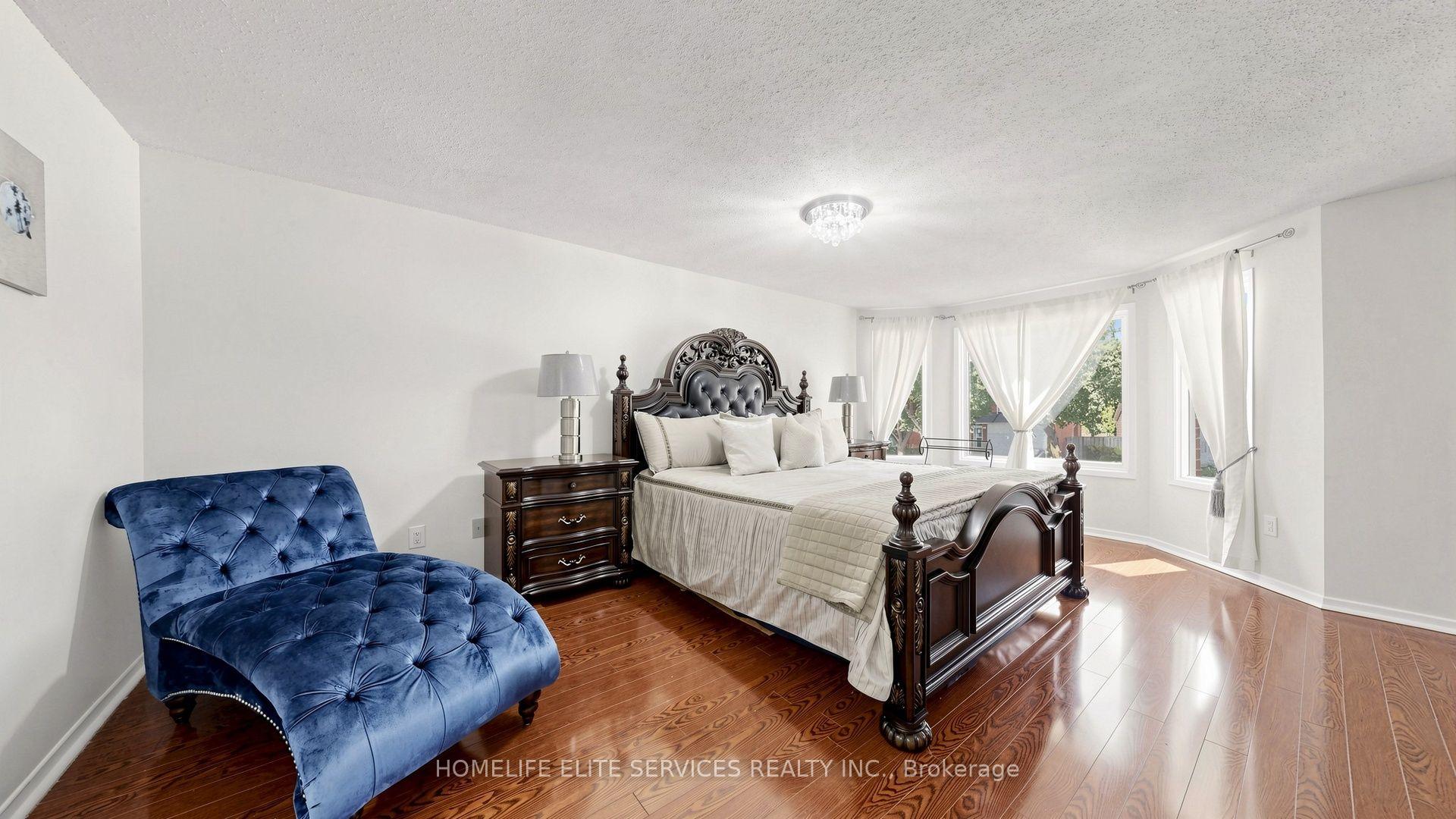 Photo 15 of 54 Fearn Crescent, Ajax, Central West — HOMEH