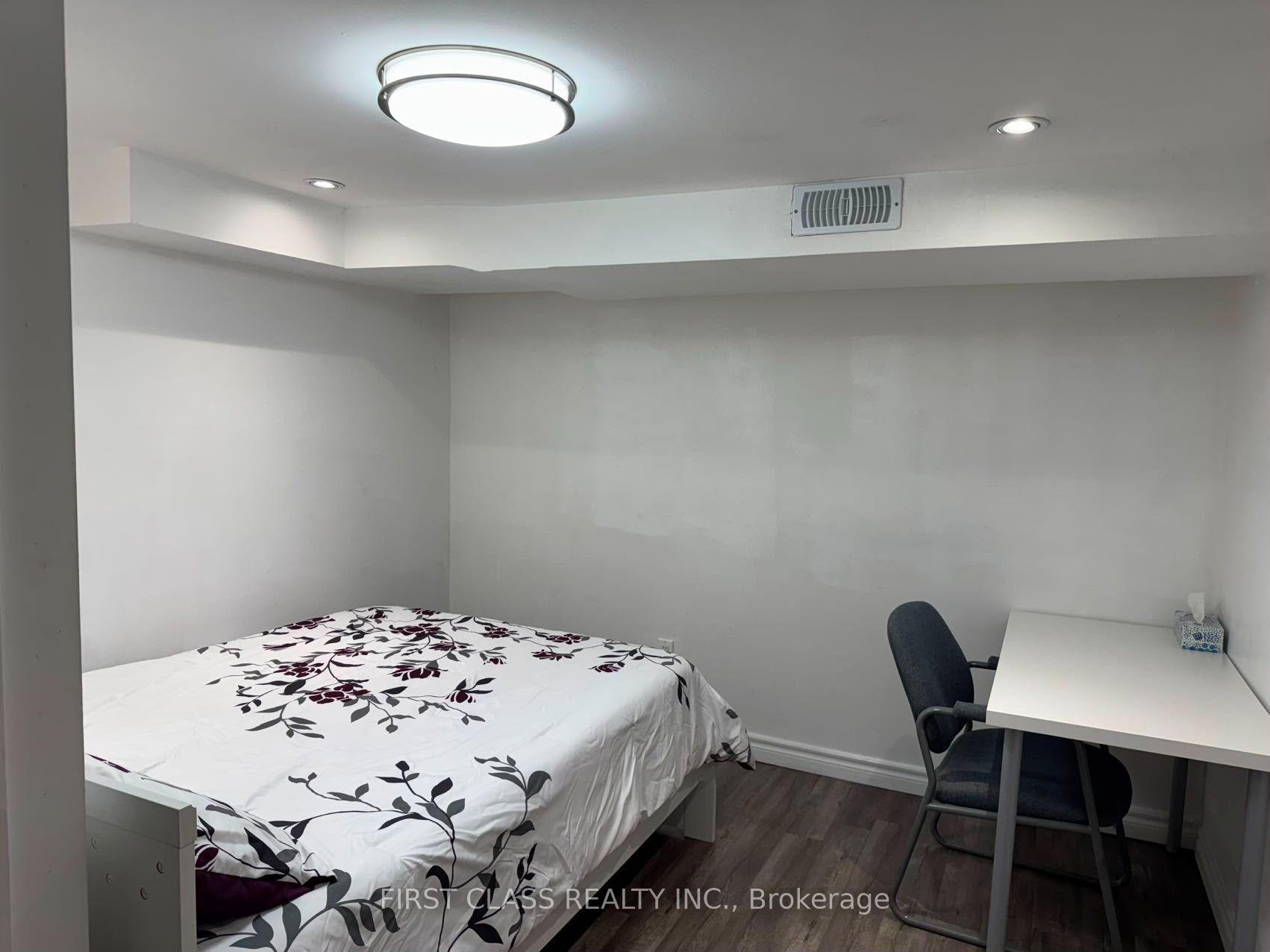 Photo 12 of Unit Bsmnt, 524 Bathurst Street, Toronto, Palmerston-Little Italy — HOMEH