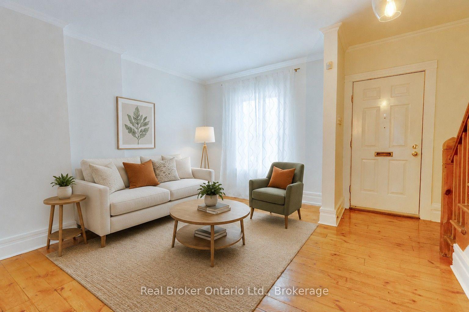 Photo 3 of 808 Monmouth Road, Essex — HOMEH