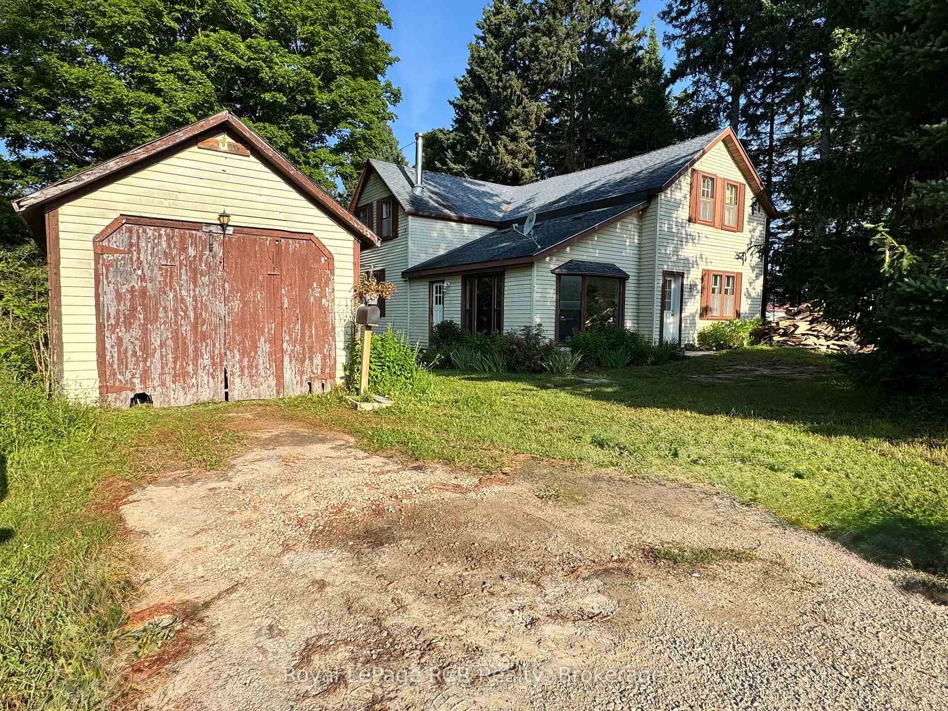 Photo 1 of 315134 Highway 6, West Grey, Rural West Grey — HOMEH