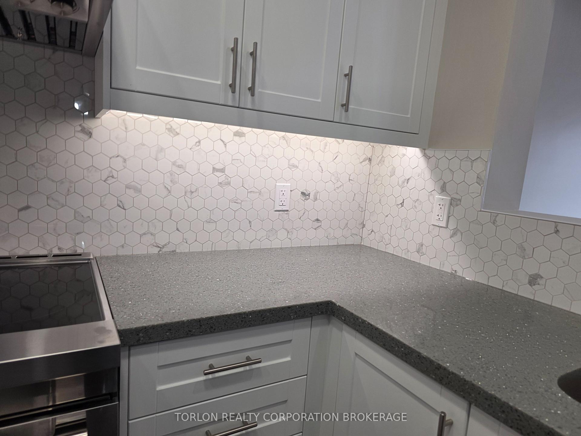 Photo 6 of 438 William Dunn Crescent, Newmarket, Summerhill Estates — HOMEH