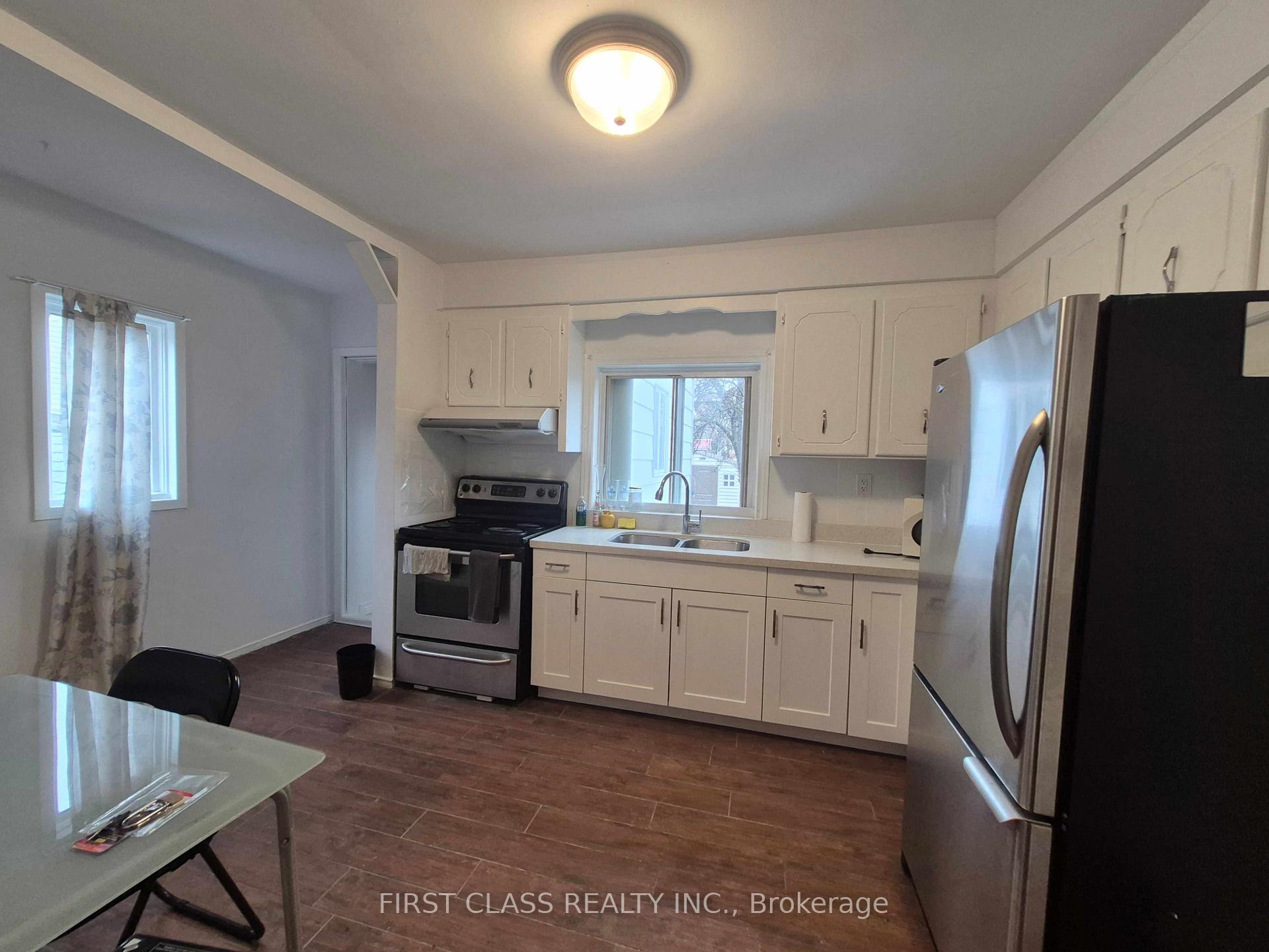 Front of Unit 1st Floor, 97 Bude Street