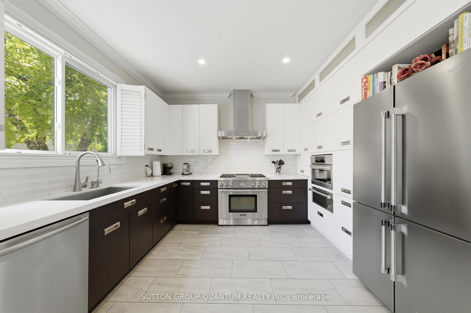 Photo 13 of 2472 Joshua Drive, Burlington, Orchard — HOMEH