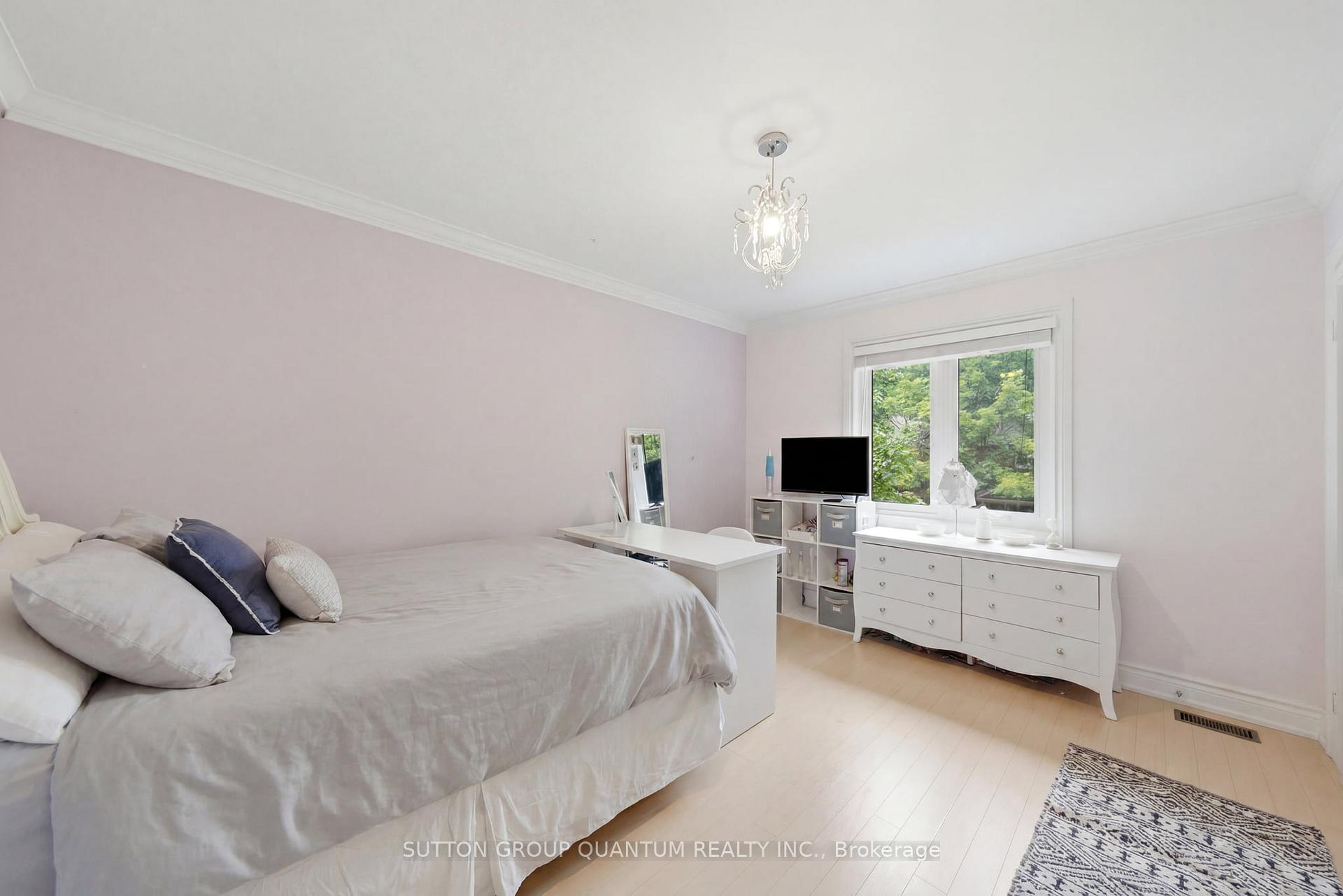 Photo 22 of 2472 Joshua Drive, Burlington, Orchard — HOMEH