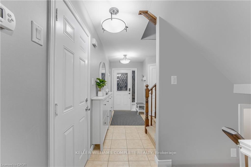 Photo 3 of 4465 Comfort Crescent, Lincoln, Beamsville — HOMEH