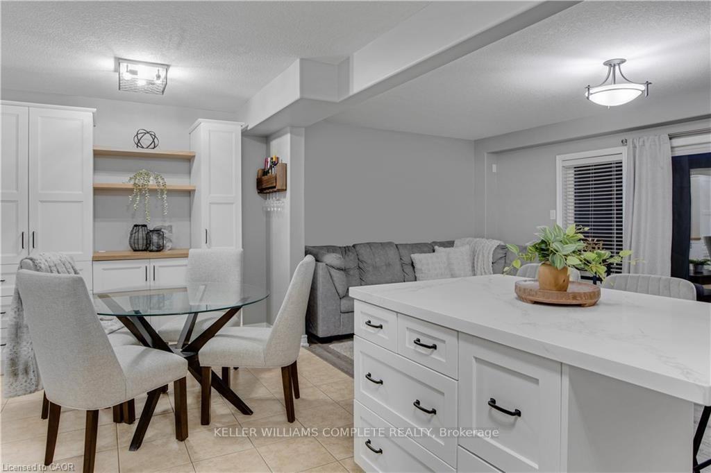 Photo 8 of 4465 Comfort Crescent, Lincoln, Beamsville — HOMEH