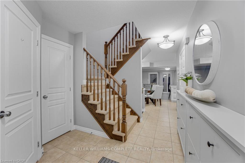 Photo 11 of 4465 Comfort Crescent, Lincoln, Beamsville — HOMEH