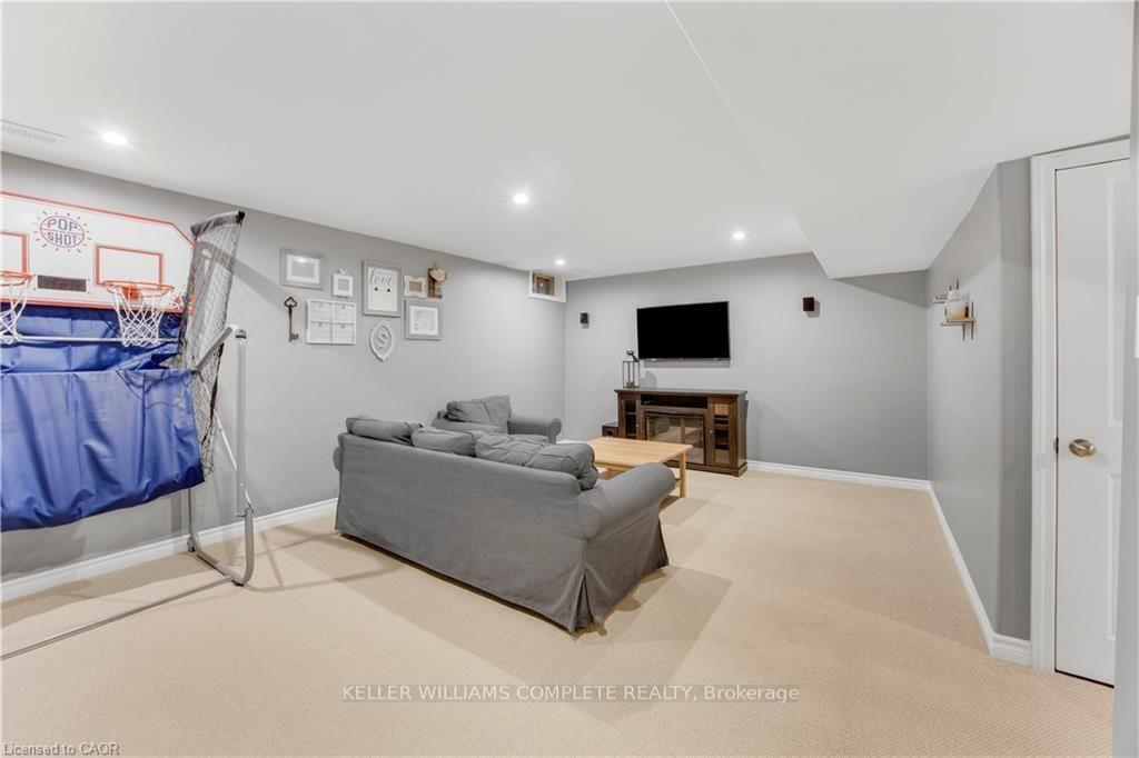 Photo 22 of 4465 Comfort Crescent, Lincoln, Beamsville — HOMEH