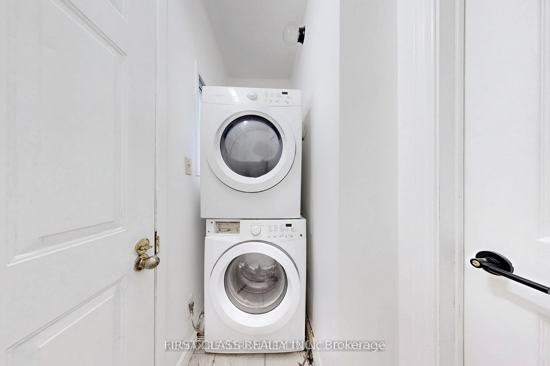 Photo 7 of Unit 2nd Floor, 97 Bude Street, Toronto, Oakwood Village — HOMEH
