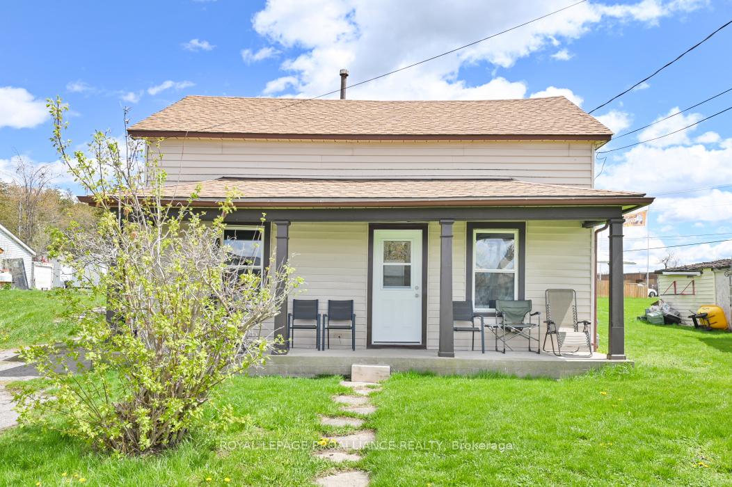Photo 3 of 45 Black Diamond Road, Belleville, Thurlow Ward — HOMEH