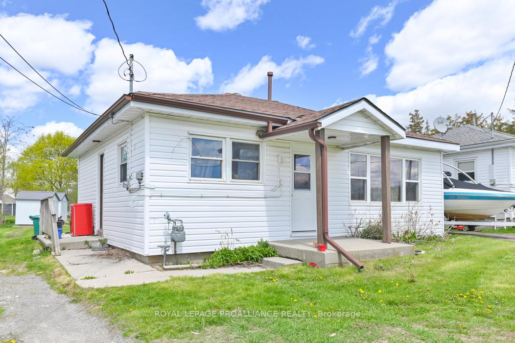 Photo 15 of 45 Black Diamond Road, Belleville, Thurlow Ward — HOMEH