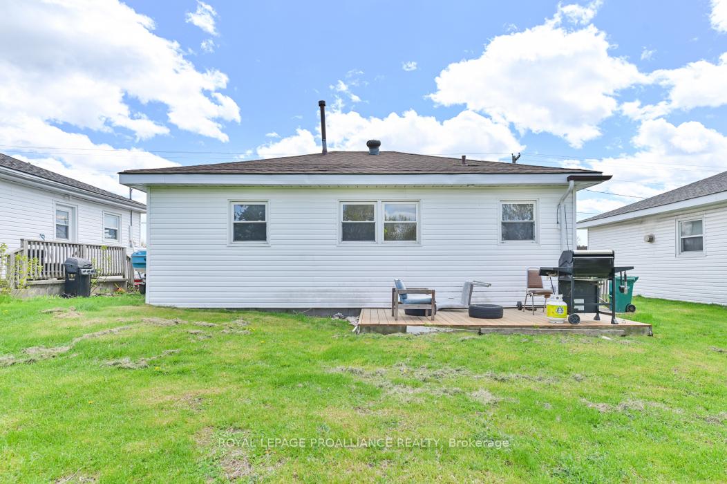 Photo 17 of 45 Black Diamond Road, Belleville, Thurlow Ward — HOMEH