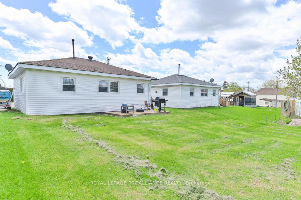 Photo 18 of 45 Black Diamond Road, Belleville, Thurlow Ward — HOMEH