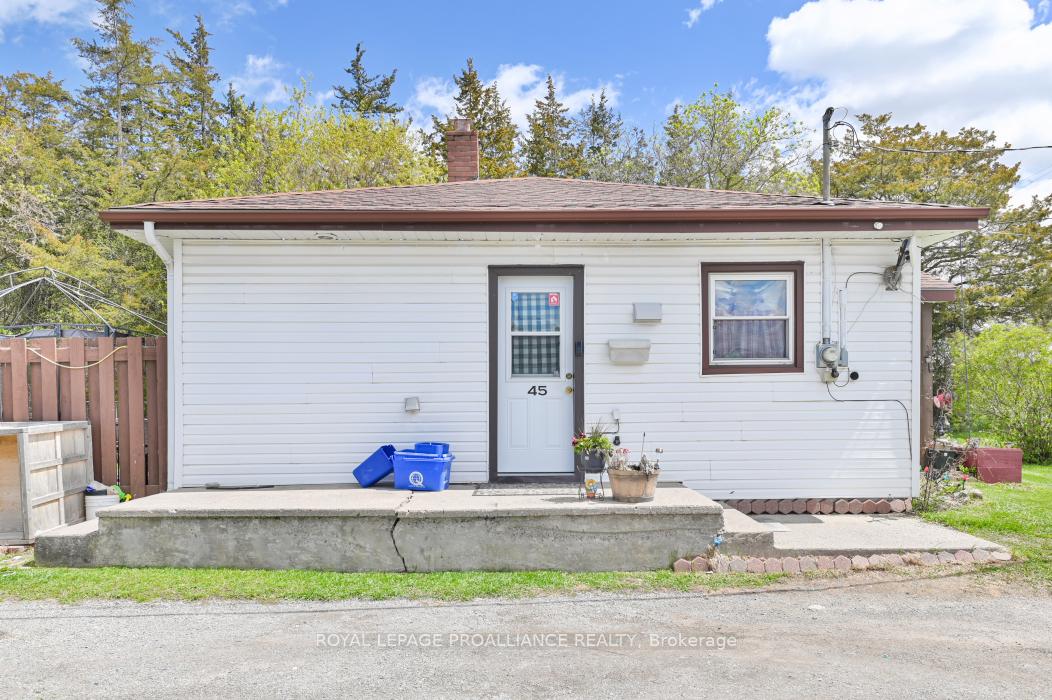 Photo 26 of 45 Black Diamond Road, Belleville, Thurlow Ward — HOMEH