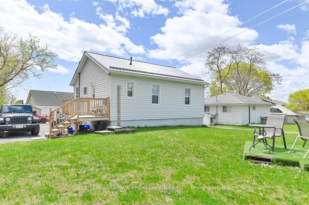 Photo 37 of 45 Black Diamond Road, Belleville, Thurlow Ward — HOMEH