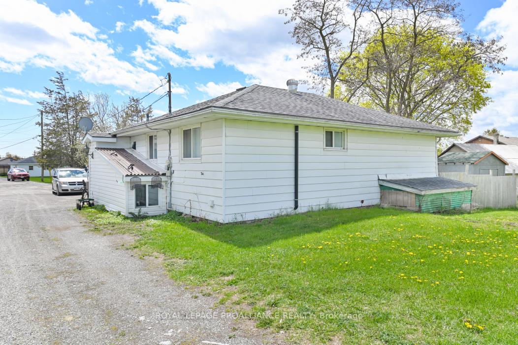 Photo 42 of 45 Black Diamond Road, Belleville, Thurlow Ward — HOMEH