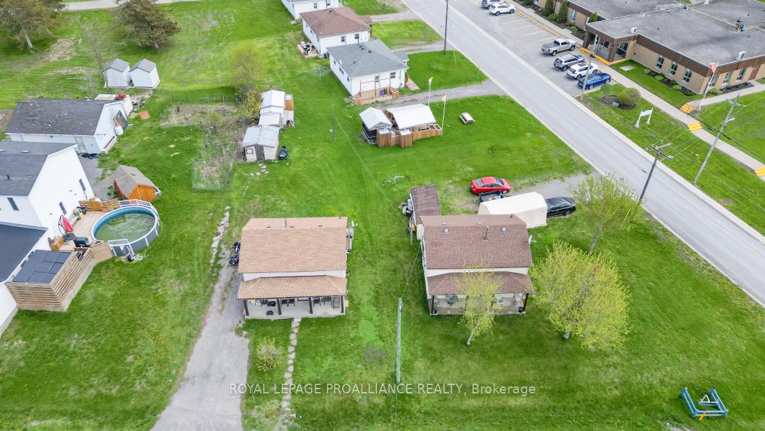 Photo 46 of 45 Black Diamond Road, Belleville, Thurlow Ward — HOMEH