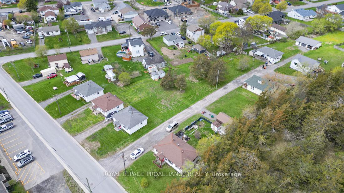 Photo 49 of 45 Black Diamond Road, Belleville, Thurlow Ward — HOMEH