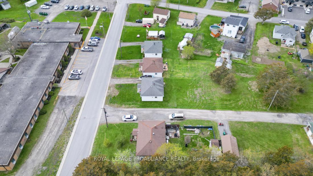 Photo 50 of 45 Black Diamond Road, Belleville, Thurlow Ward — HOMEH