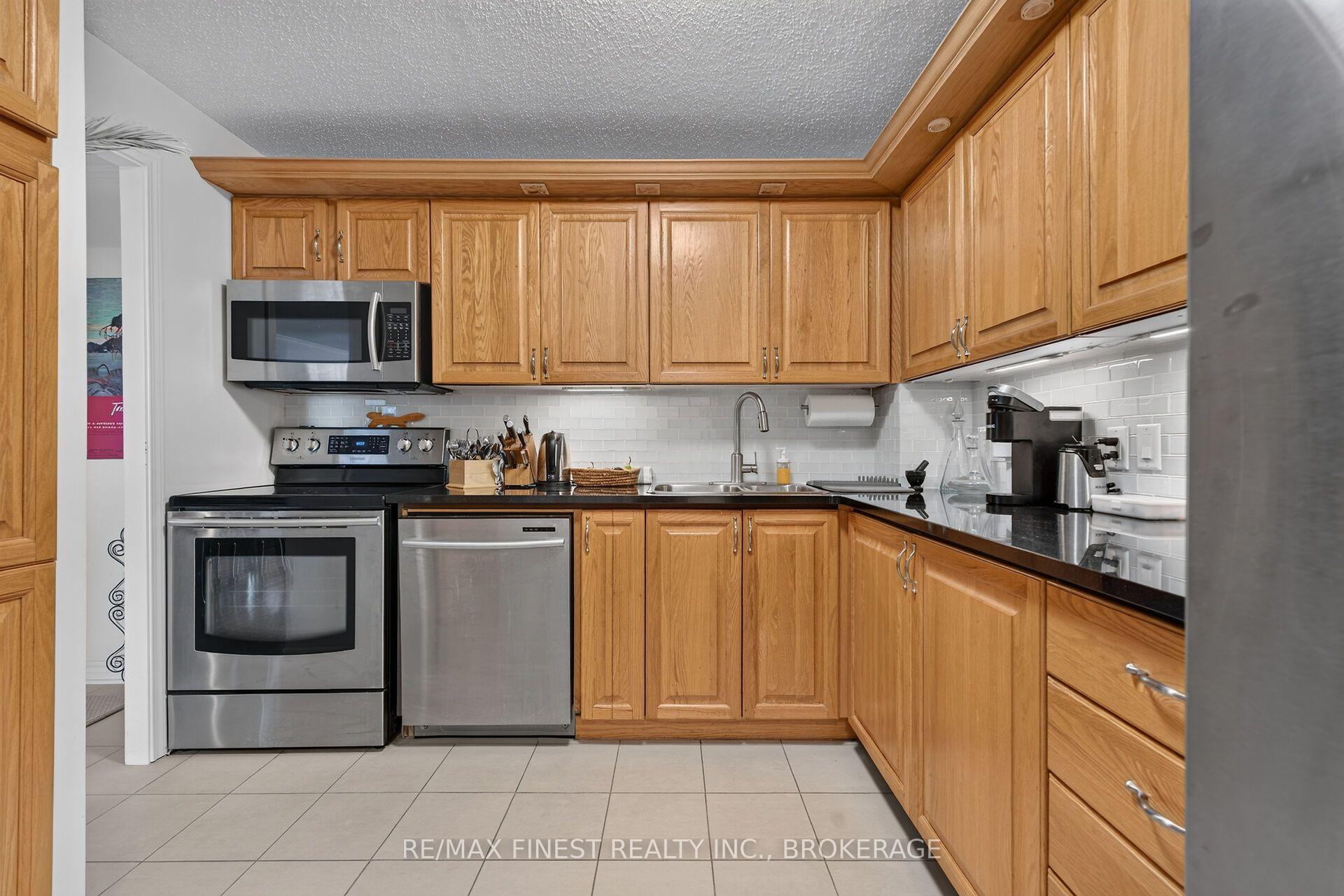 Photo 11 of Unit 607, 120 Barrett Court, Kingston, Kingston East (Incl Barret Crt) — HOMEH