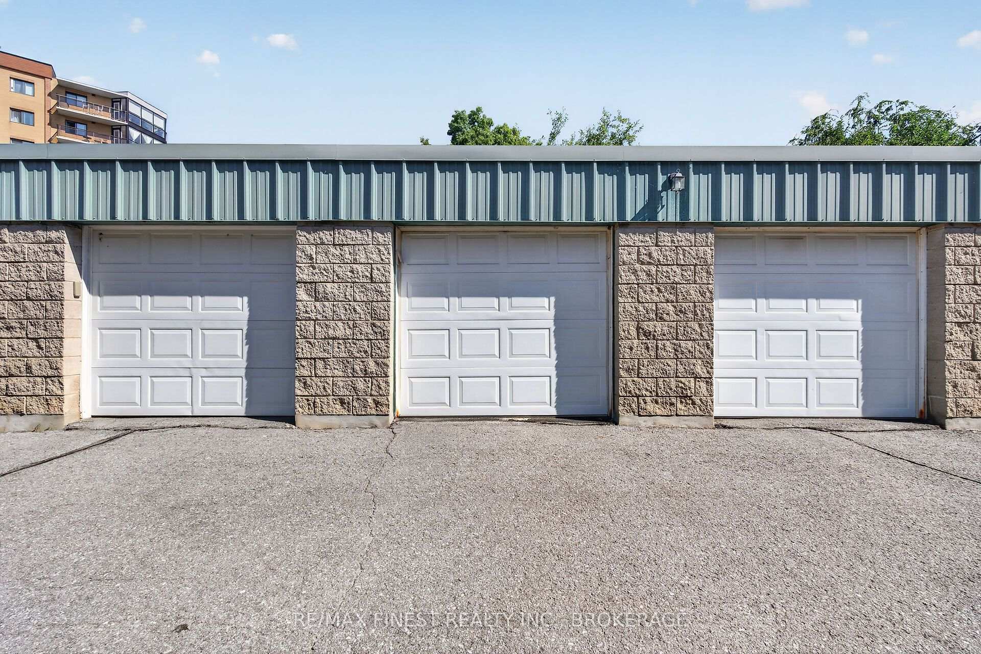 Photo 24 of Unit 607, 120 Barrett Court, Kingston, Kingston East (Incl Barret Crt) — HOMEH