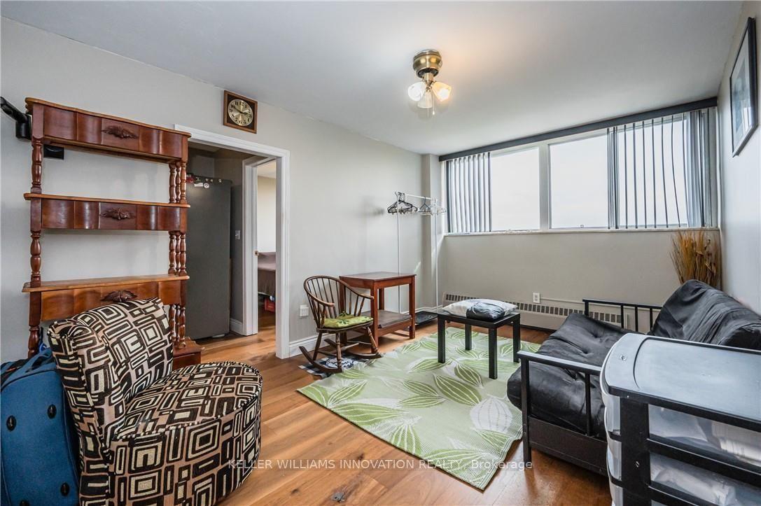 Photo 4 of 24 Midland Drive, Kitchener, Stanley Park — HOMEH