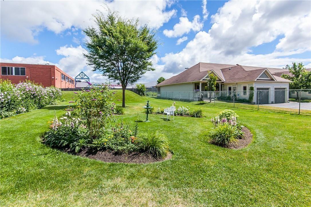 Photo 14 of 24 Midland Drive, Kitchener, Stanley Park — HOMEH