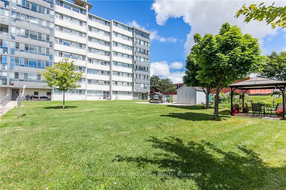 Photo 17 of 24 Midland Drive, Kitchener, Stanley Park — HOMEH